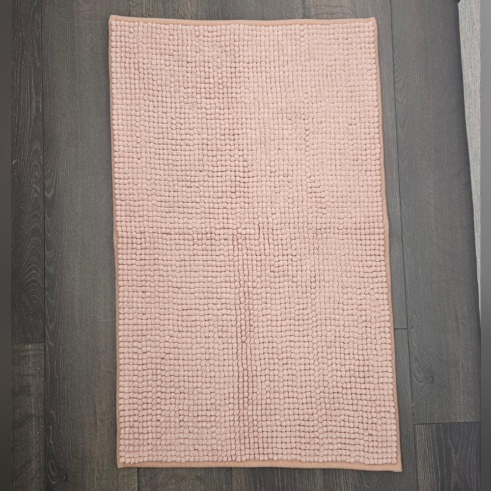 Soft Pink Bath Mat
